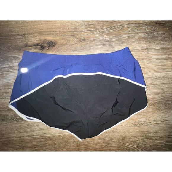 Fabletics Women's Running Short With Lining - Picture 3 of 5